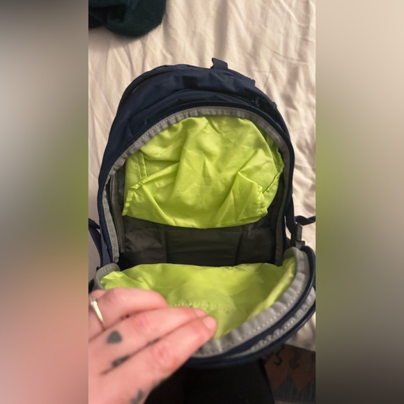 CamelBak Navy and Crimson Backpack - Picture 3 of 10